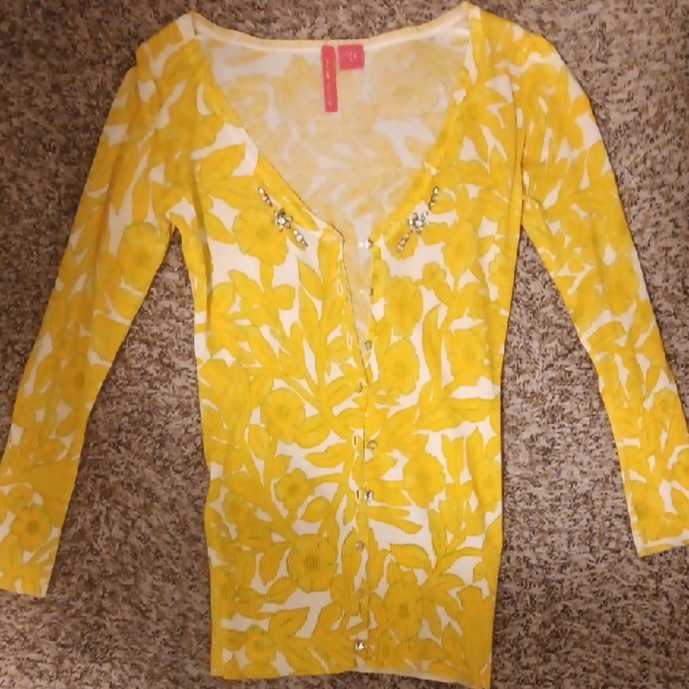 Women's Yellow Floral Sweater With Rhinestone Buttons And Accessories Size Small